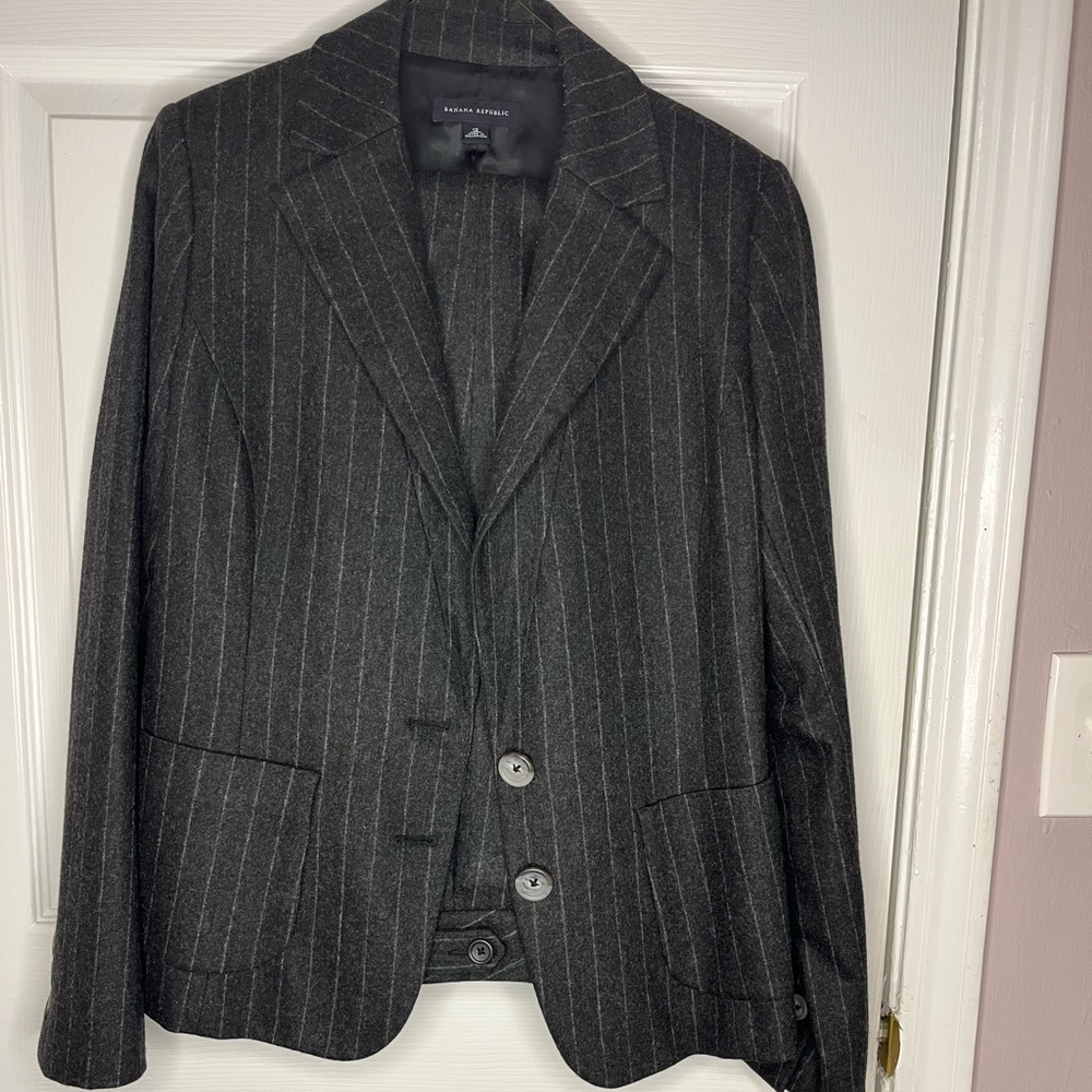 Banana Republic Women’s Wool and Cashmere Suit .